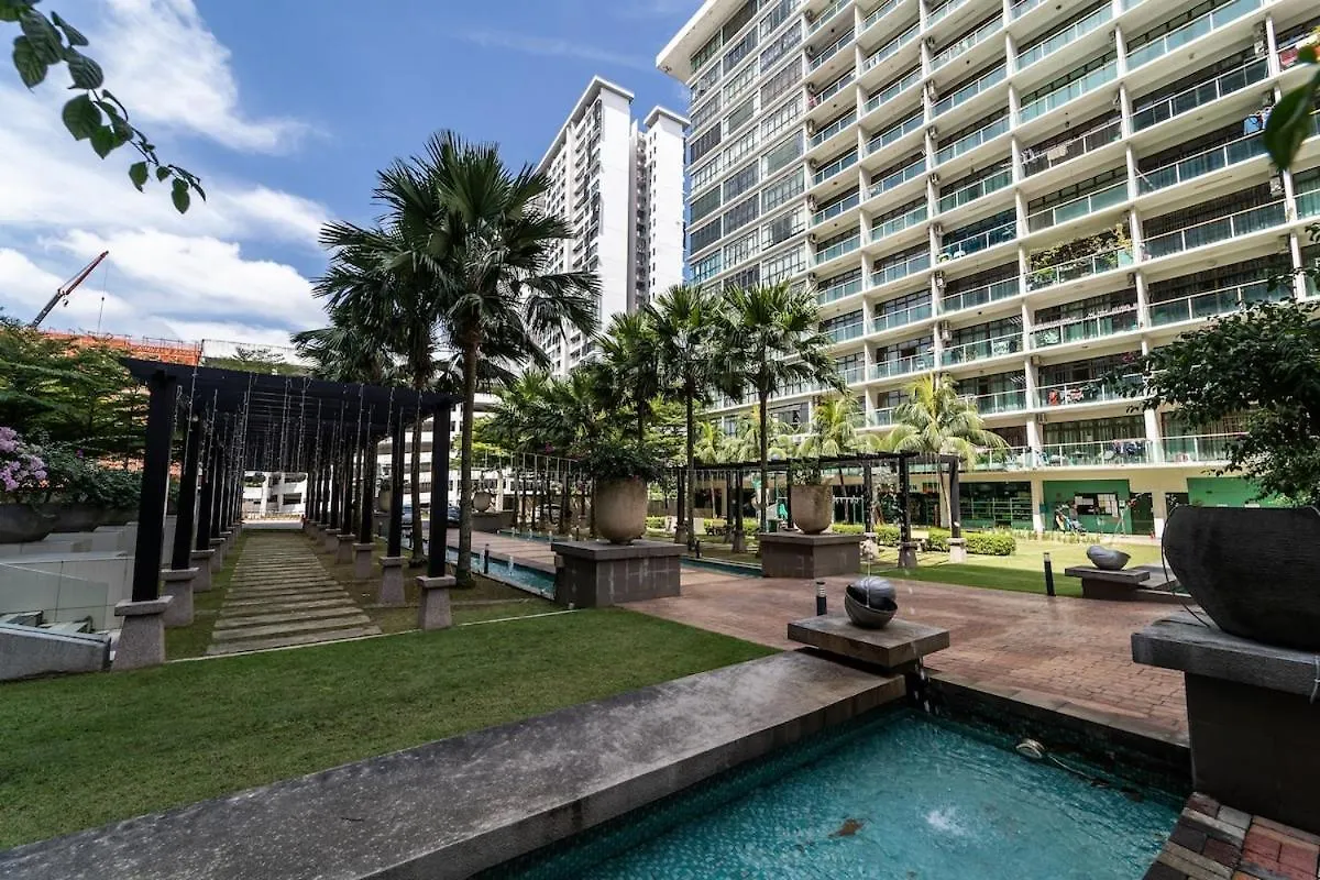035 Palazio Apartment Japanese Style Studio Mount Austin Wifi & Netflix Johor Bahru Malaysia