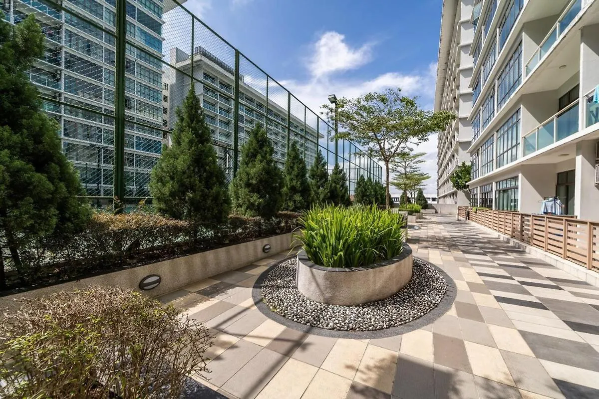 035 Palazio Apartment Japanese Style Studio Mount Austin Wifi & Netflix Johor Bahru